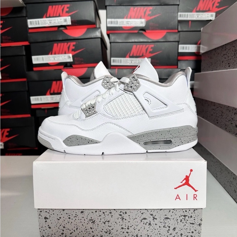 Oreo Jordan 4 size 13